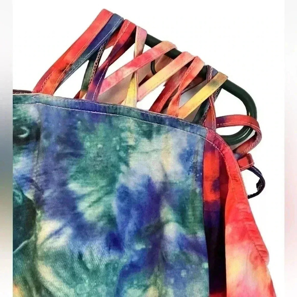 NWOT Rainbow Tie Dye T-Shirt Size Medium Gorgeous
Gay Pride LGBT - Picture 4 of 4